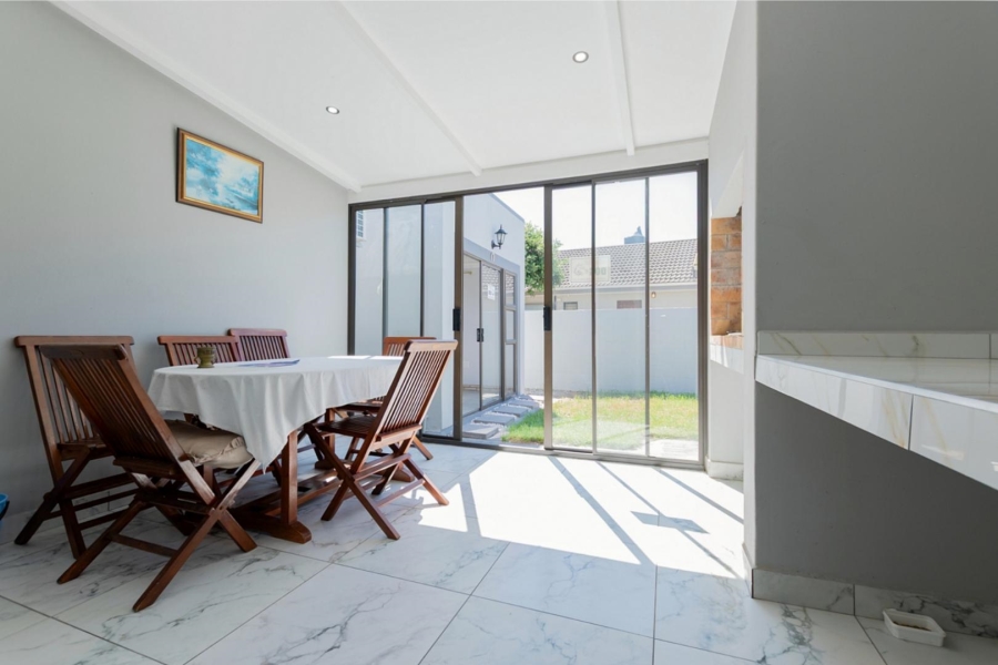 4 Bedroom Property for Sale in Country Club Western Cape